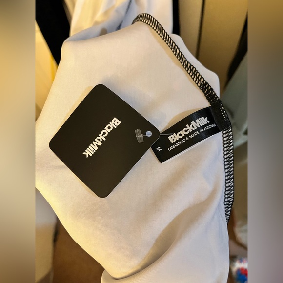 BlackMilk Clothing Flight of Tsuru Velvet Maxi Jacket - Limited Size Medium - Picture 9 of 9